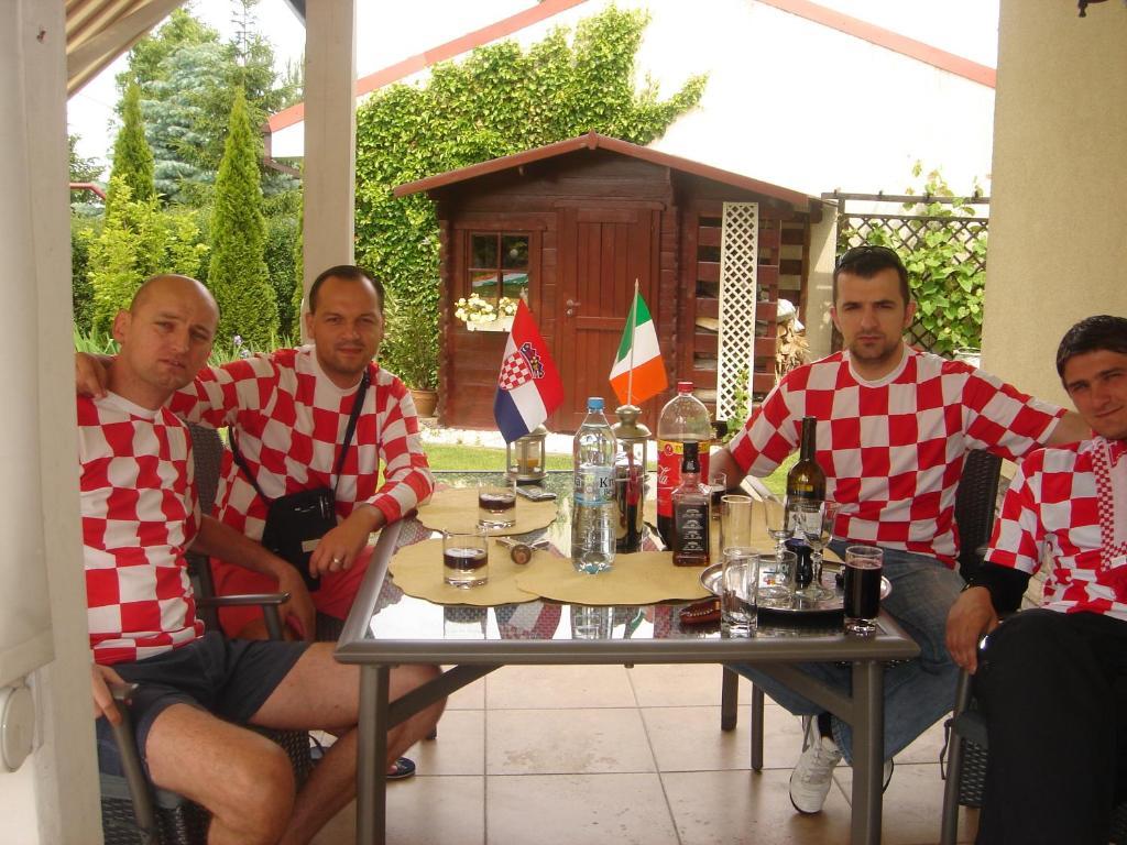 B&B Kamelia Komorniki  Esterno foto